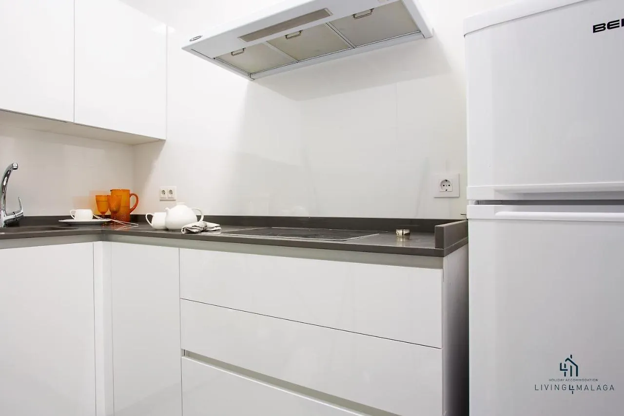 Living4Malaga New Marina Square Apartment 0*, Malaga